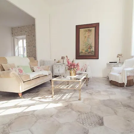 Car-volterra Cottage-an