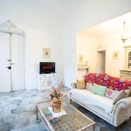 Car-volterra Cottage-an